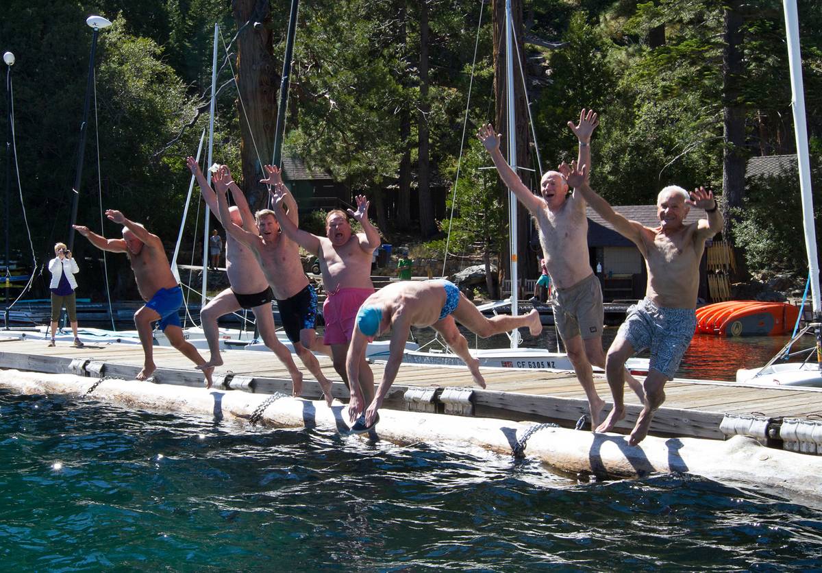 2016_09_StanfordAquaticsReunionPhotosBySaraShoemakerLind_Splash.jpg
