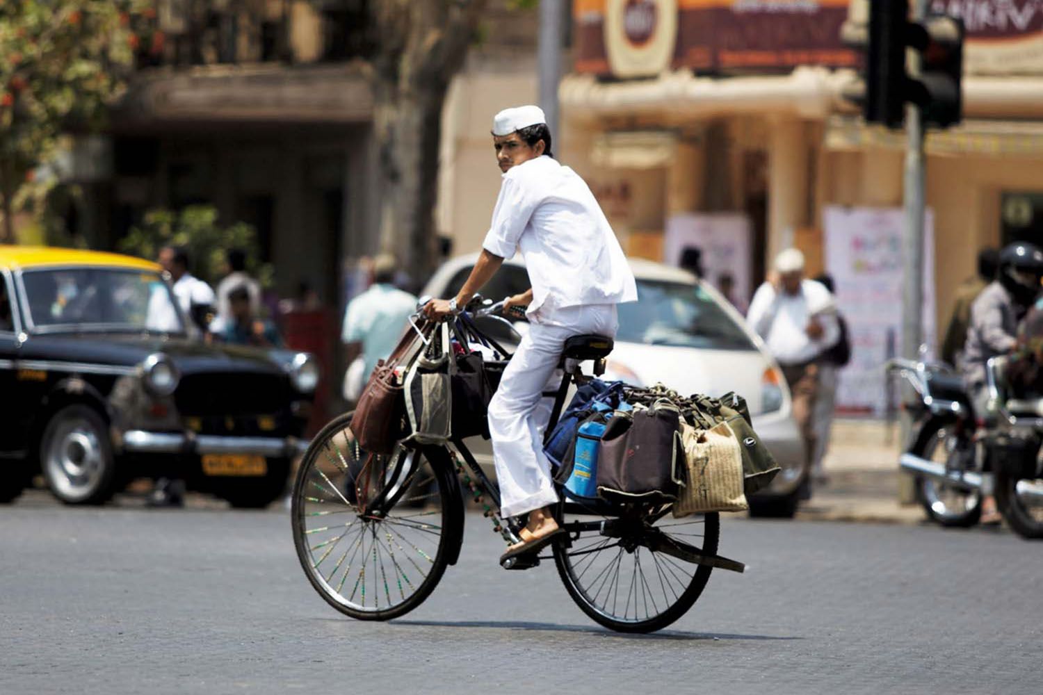 DABBAWALAS_02.jpg