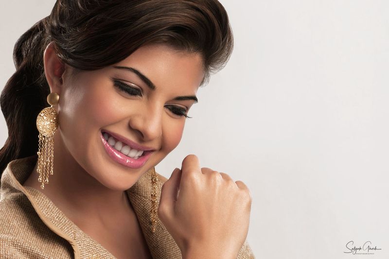 Jacqueline Fernandez Shares Gorgeous Pics In Saree, Asks Fans If They Have  Heard Her Latest Song RaRaRakkamma