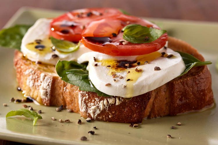 1r10_caprese31661
