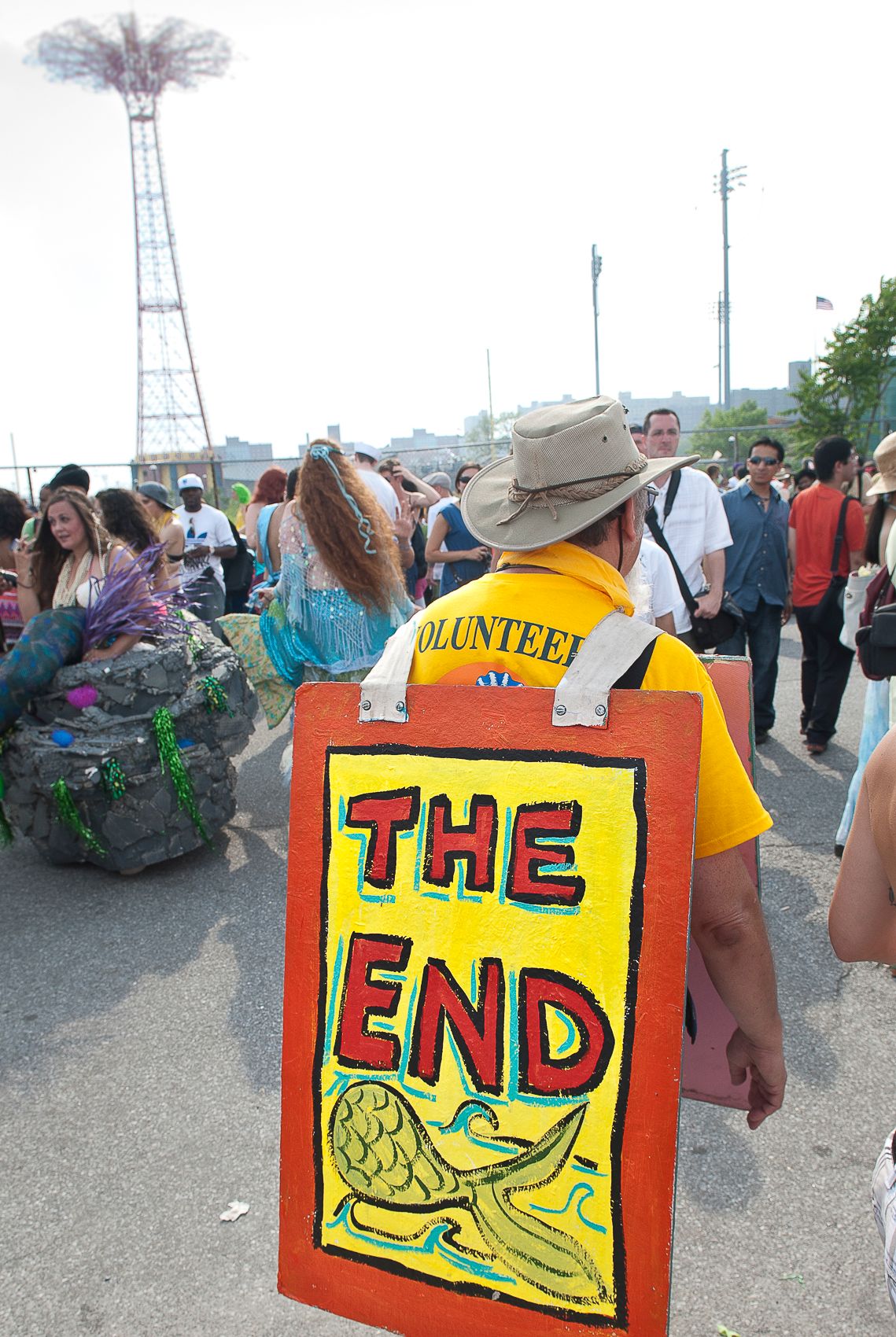 21 - MermaidParade2011-17-full.jpg