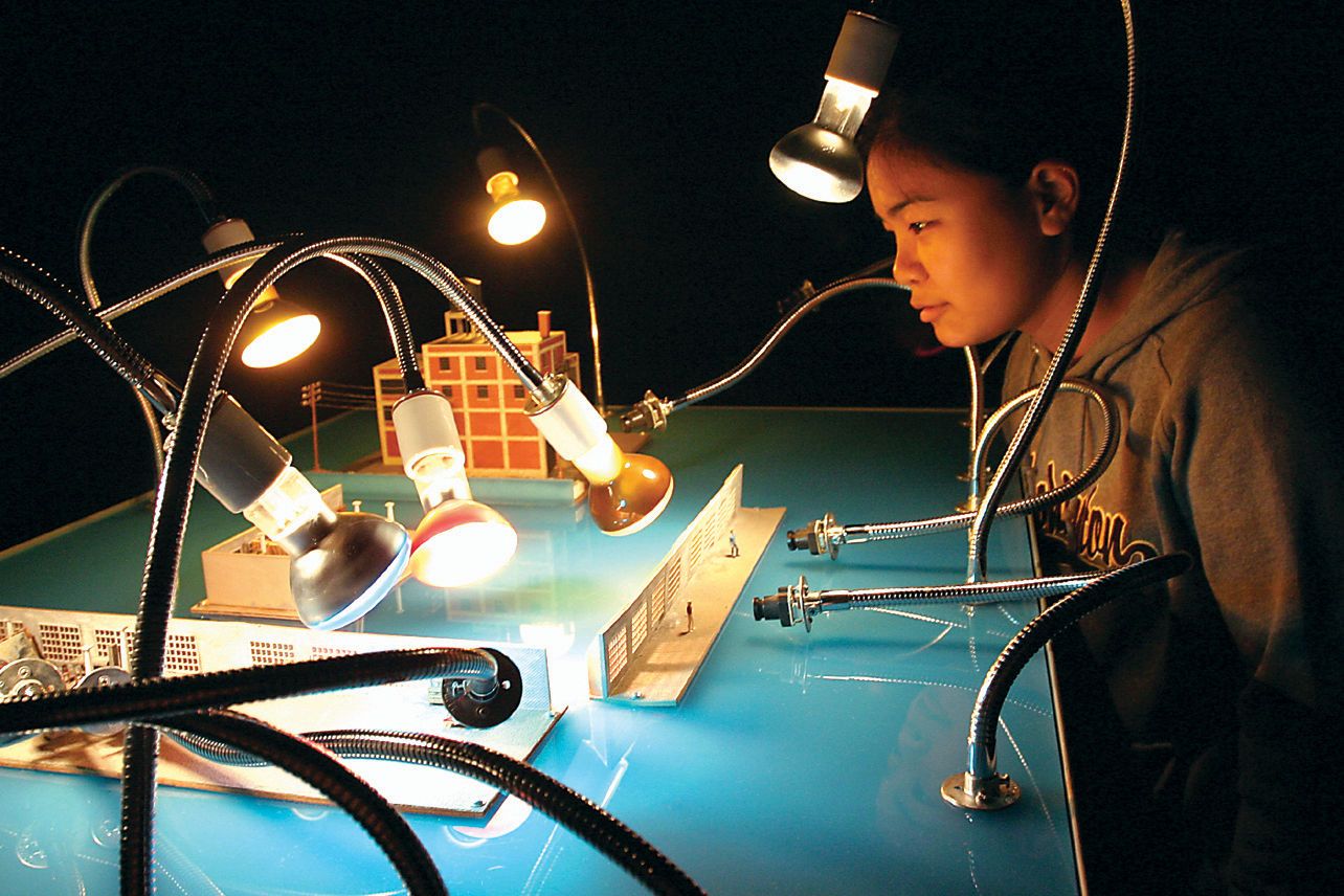 1r14i050929_bm_art_gallery_1_color