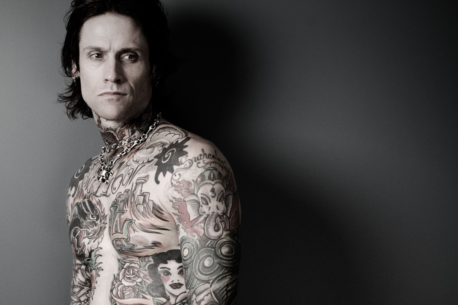 8_0_115_1buckcherry3.jpg