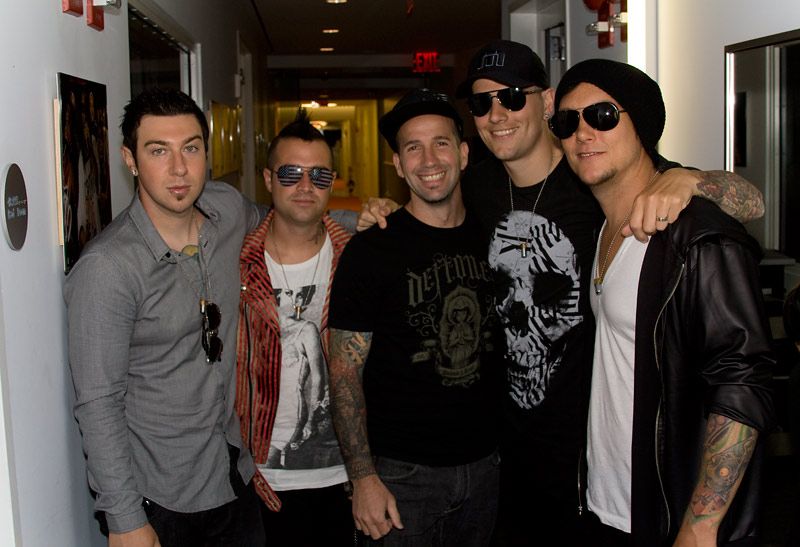 gino-with-avenged-sevenfold.jpg