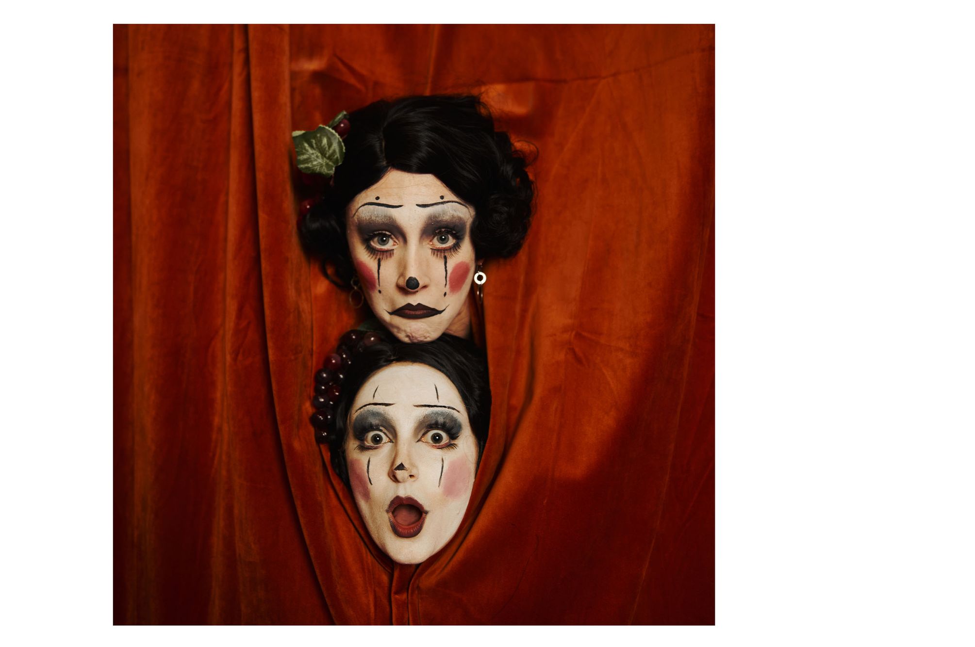 Natalie Fernandi, Olivia Bone - Contemporary Dancers/Clowns