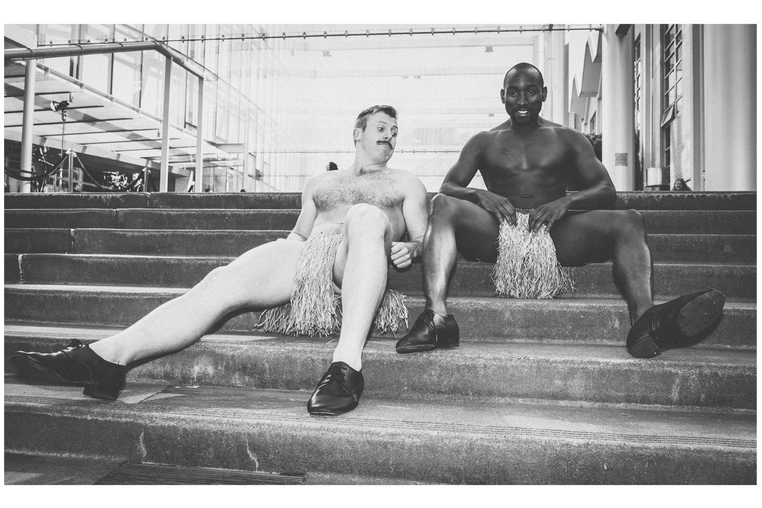 Jonathan Betchtel, Keon Volt Price/men in grass skirts