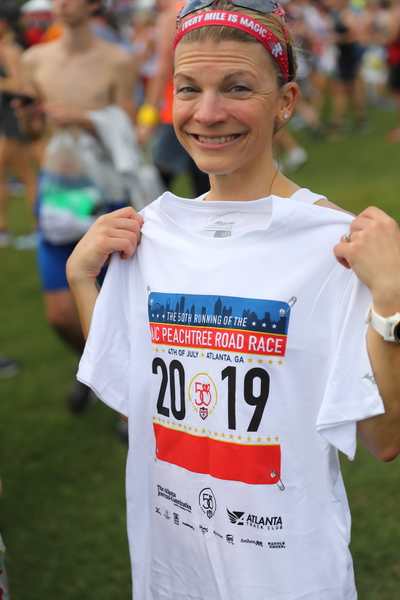 Jen and her top finisher tee-shirt