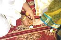 Hindu wedding toe rings 21_0_3035_1angievikashindubest87.jpg