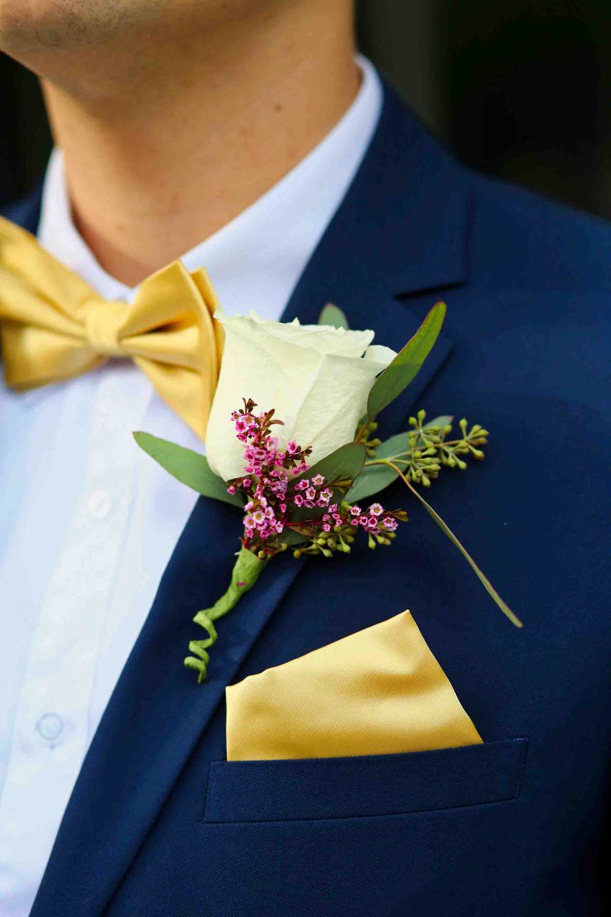 Boutonnière for groomsmen Boutonnière