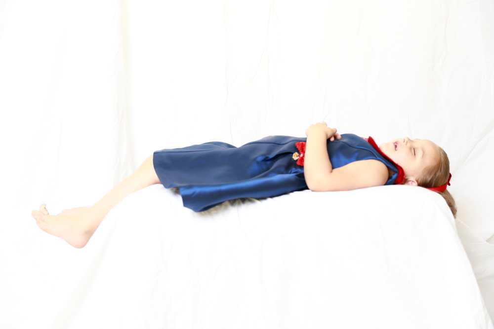 Sleeping Beauty or Snow White? Sans apple