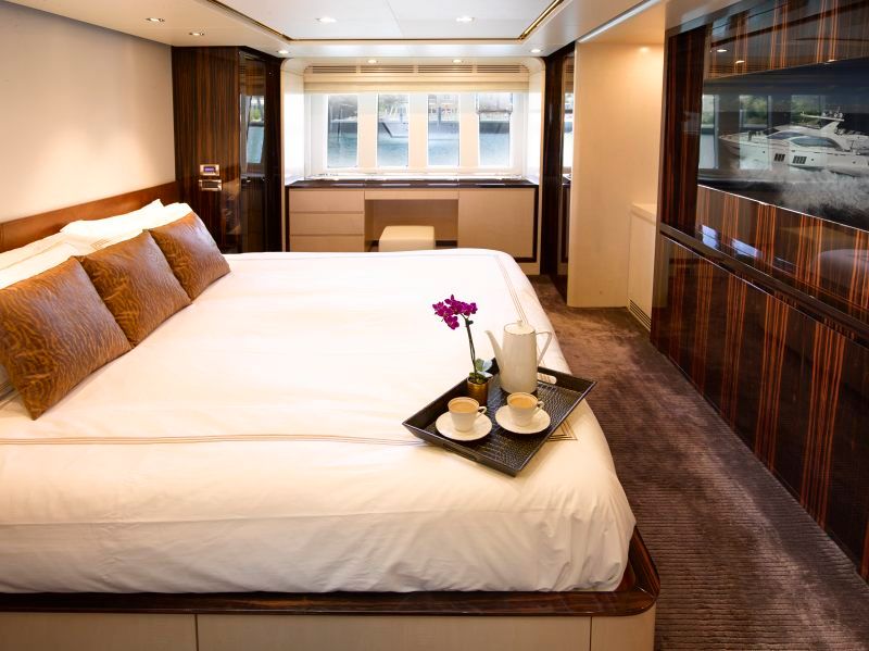 BELLA STELLA 515 2343.JPG