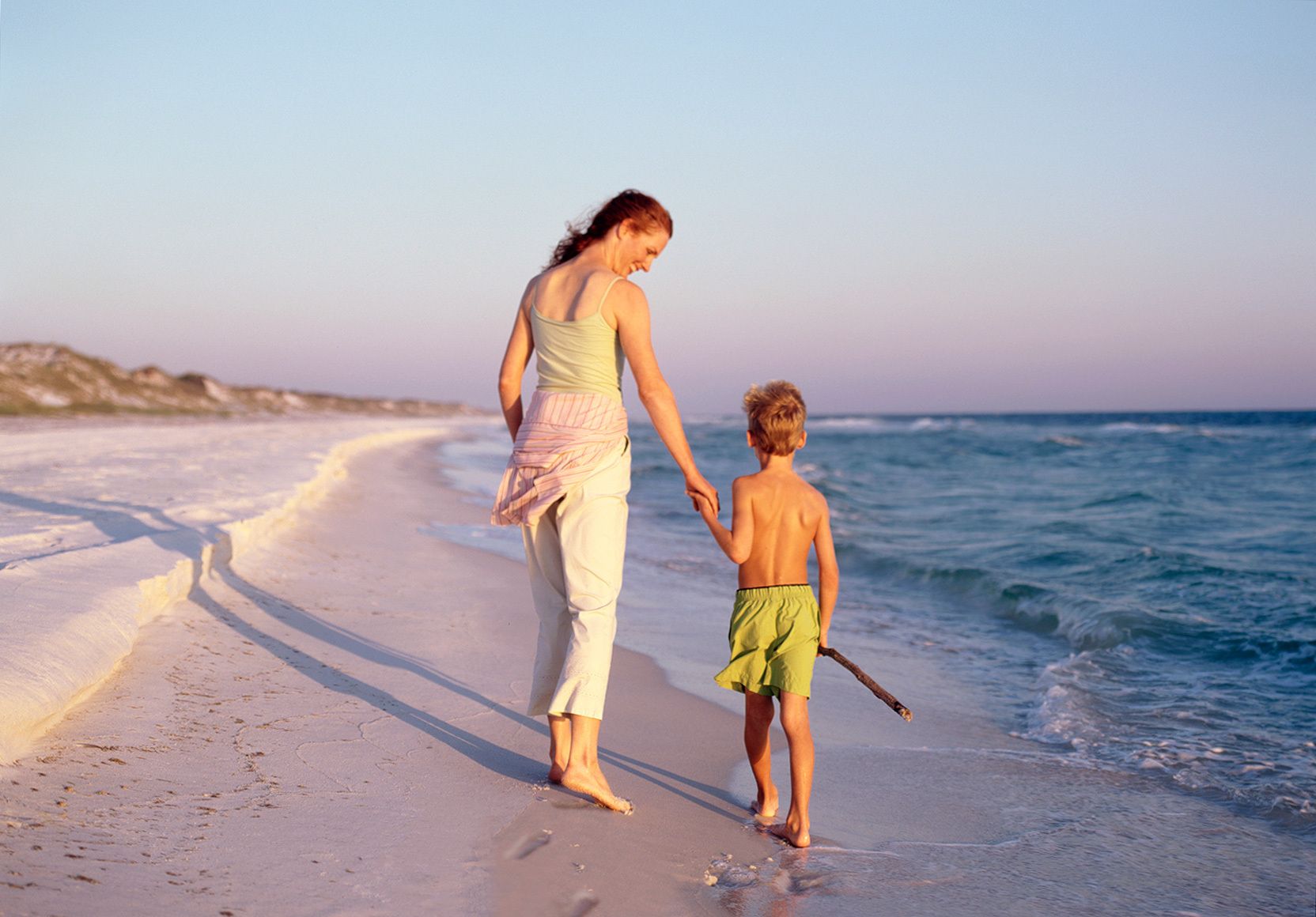 1020_mom_boy_beaches