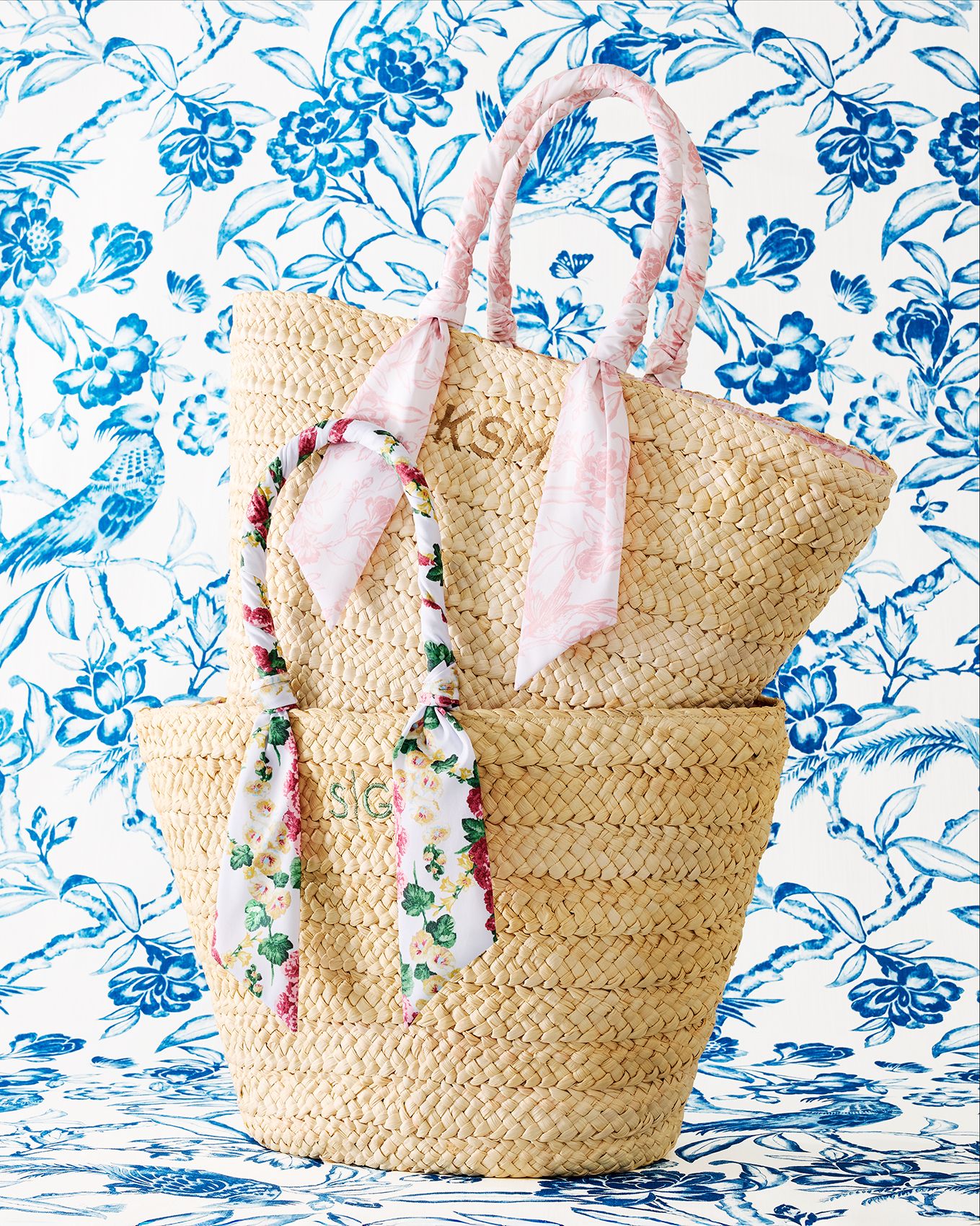 Sanderson_Cornhusk_Scarf_Handle_Bag_collection_SPR25_2000x2500_R_Flat.jpg