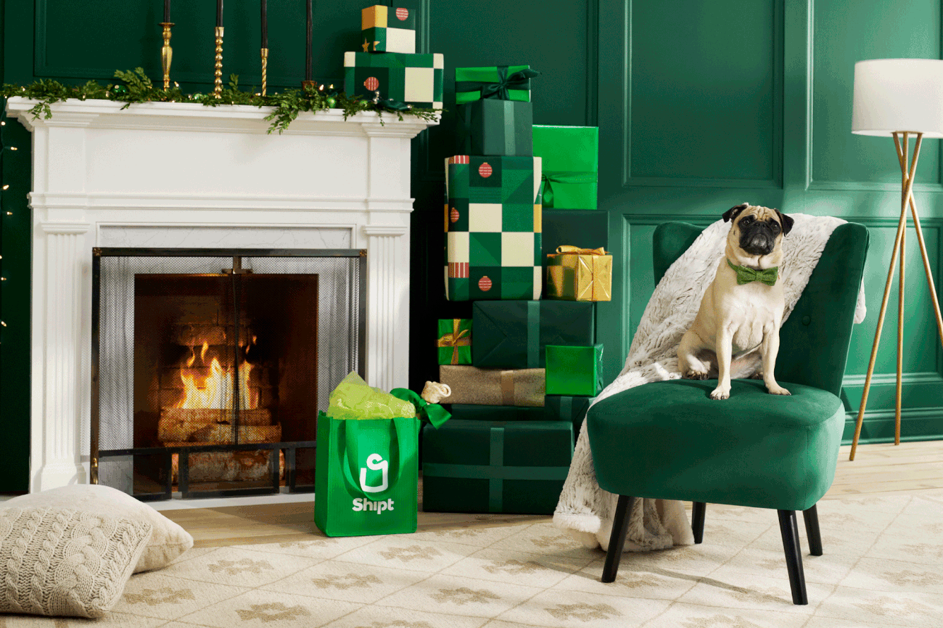 20 - 22-09-08_JN002117_EDI_GP_HolidayGiftingAndDecorHP_Target_Meijer_Dog_GIF.gif