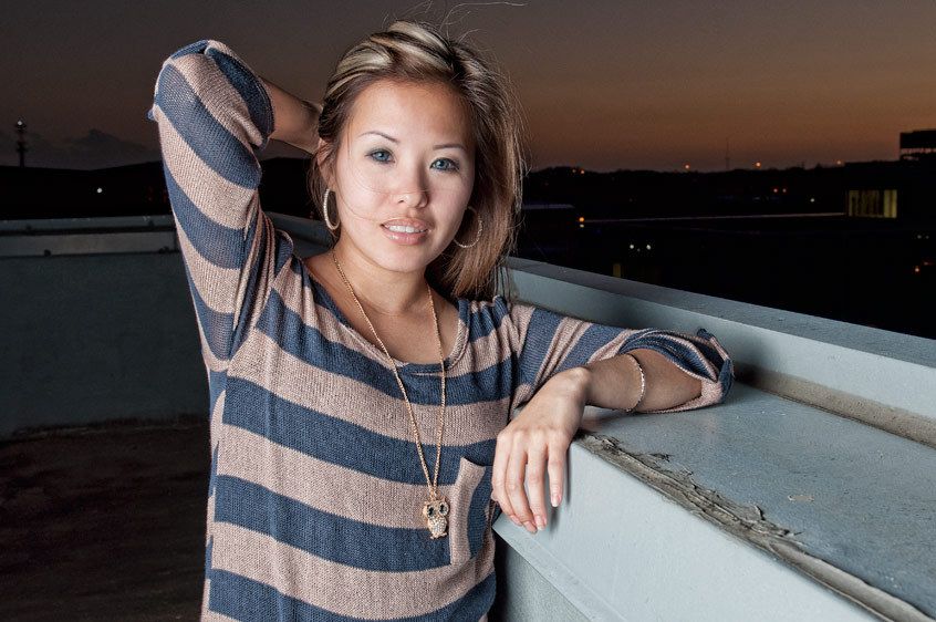 1xtinapham_20121202_1401