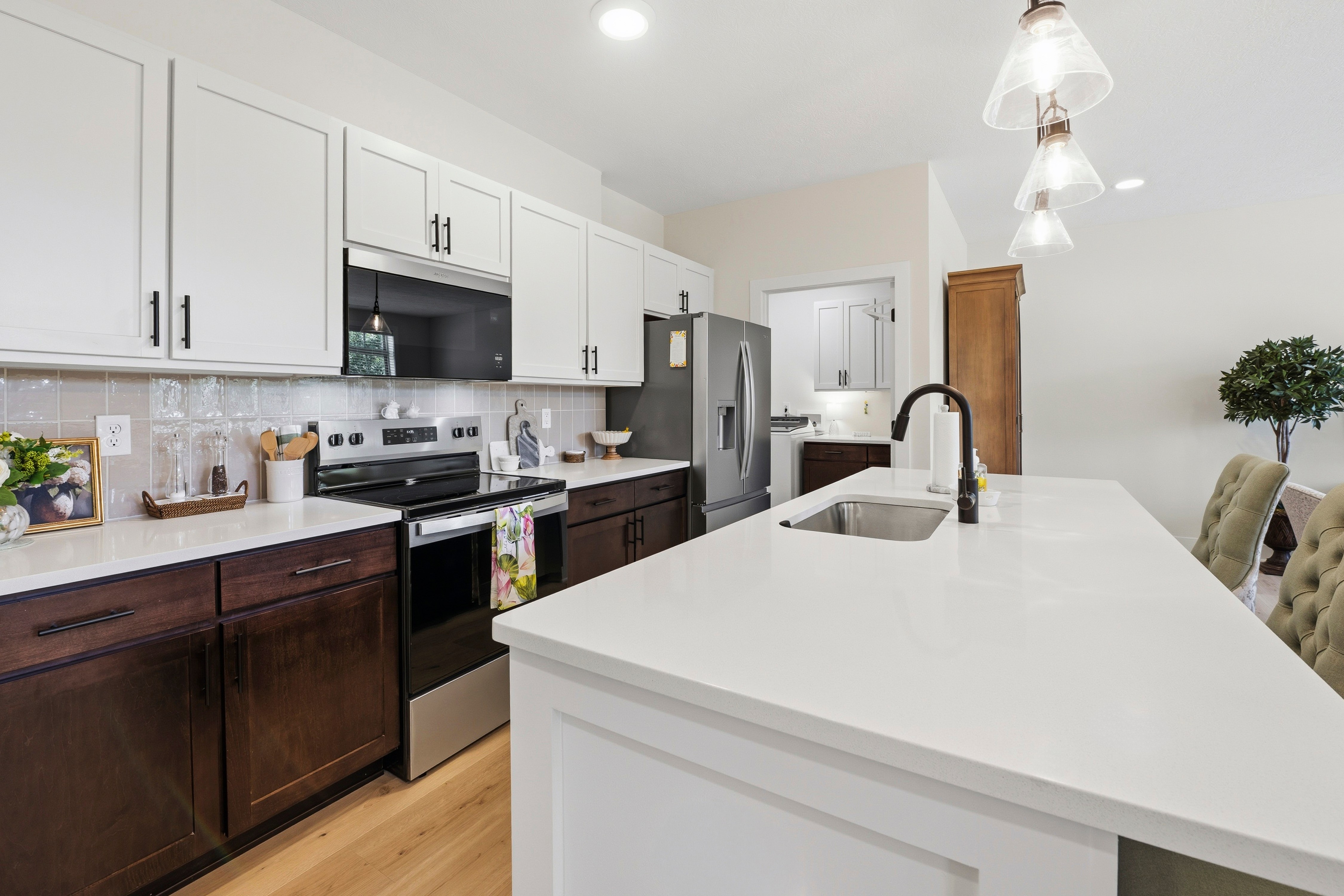 Dining room photography - Westerville, Ohio real estate
