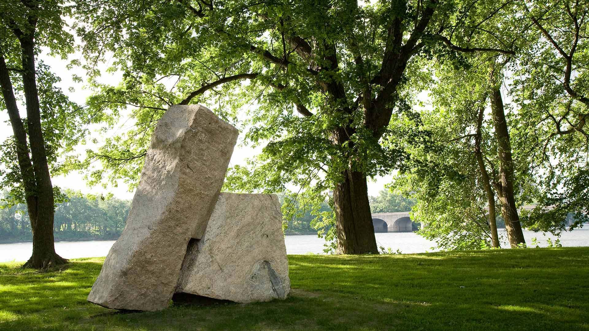 1darrell_sculpture_in_park