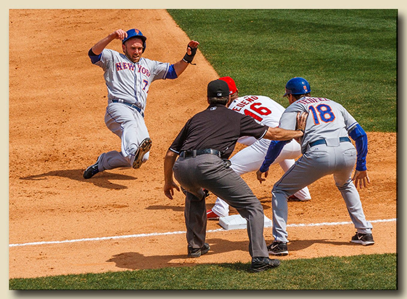 Cards Forceout Play at Third Base