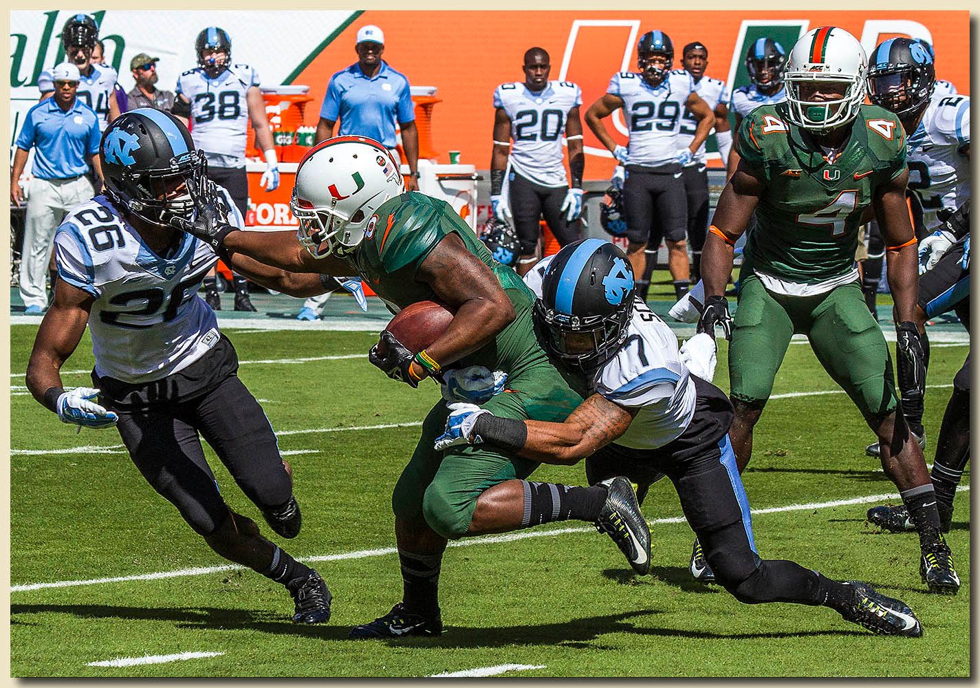 Miami Hurricanes vs North Carolina Tar Heels at Sun Life Stadium  11-01-2014 Duke Johnson (8) Ball Carrier