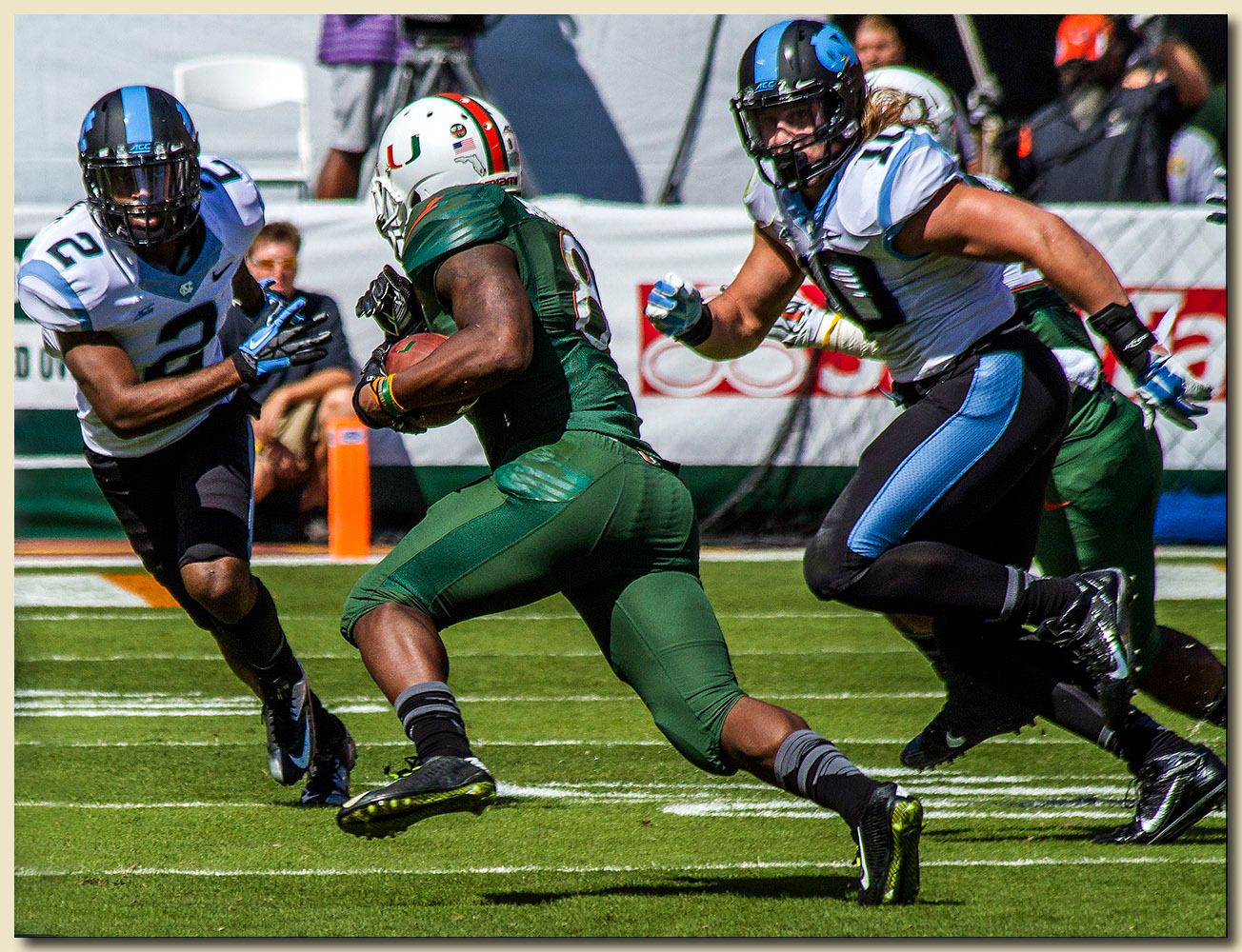 Miami Hurricanes vs North Carolina Tar Heels at Sun Life Stadium  11-01-2014 Duke Johnson  (8)  Ball Carrier
