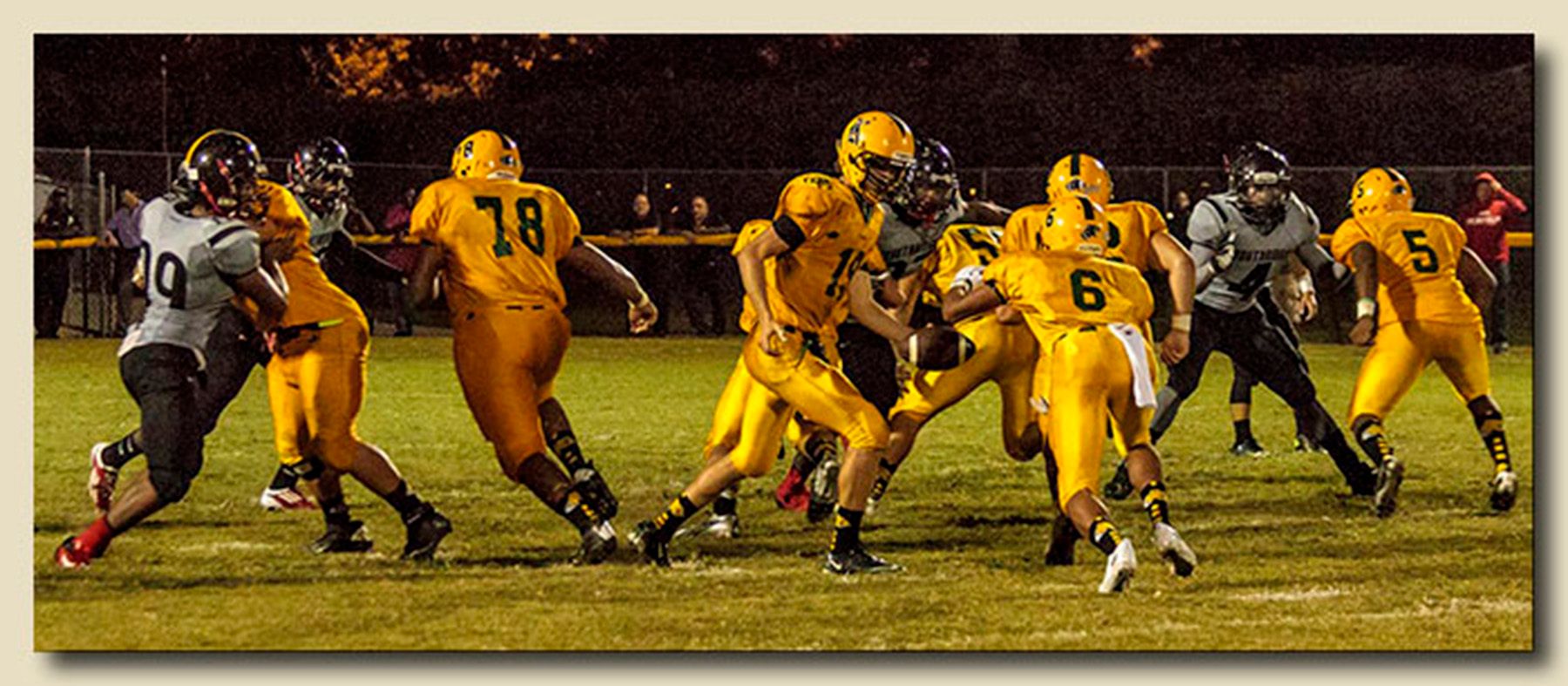 Joel Careaga (19) Handing Off To  Akil Oliver (6)