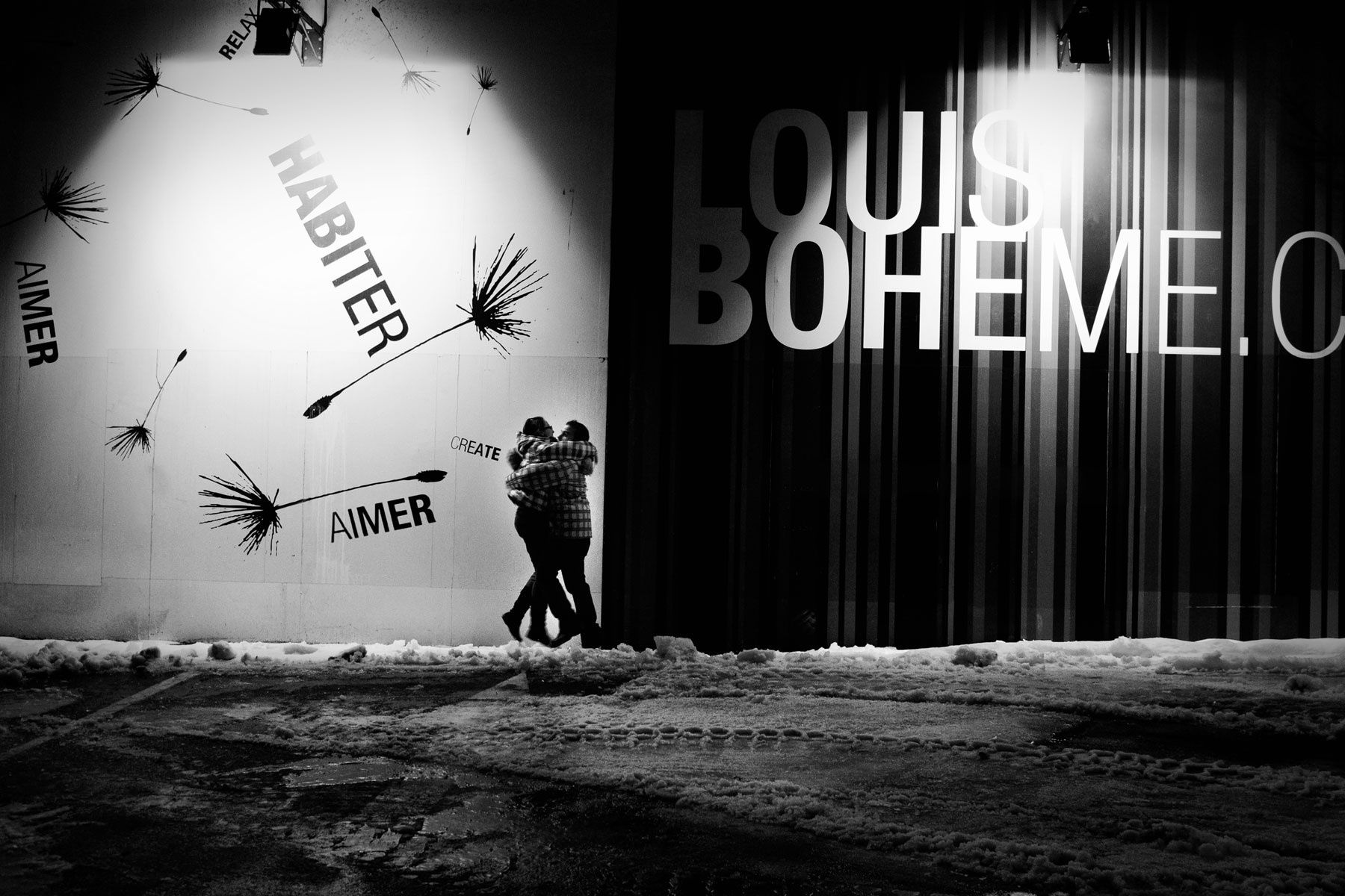 engagement-photography-montreal-quartier-des spectacles