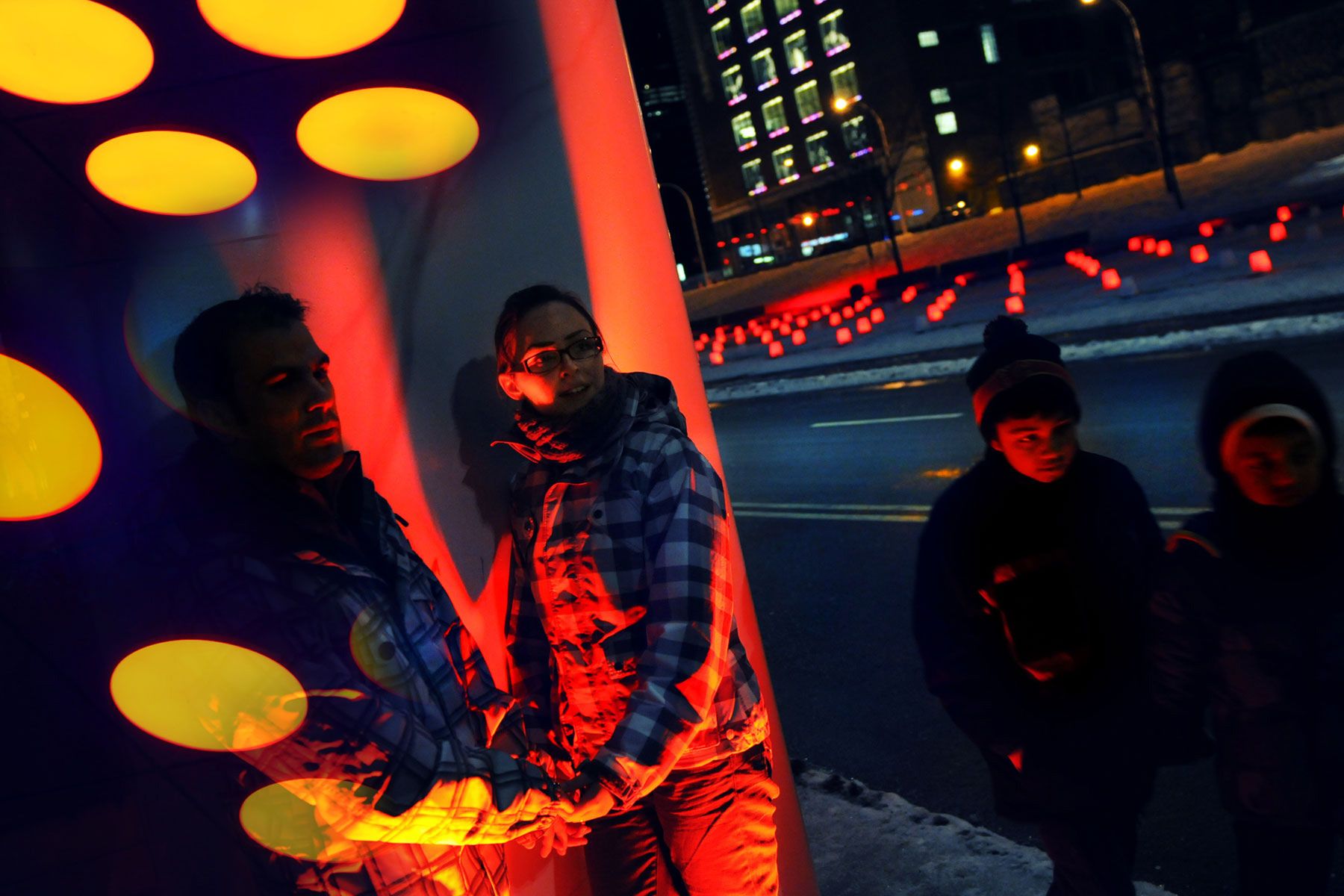 engagement-photography-montreal-quartier-des-spectacles