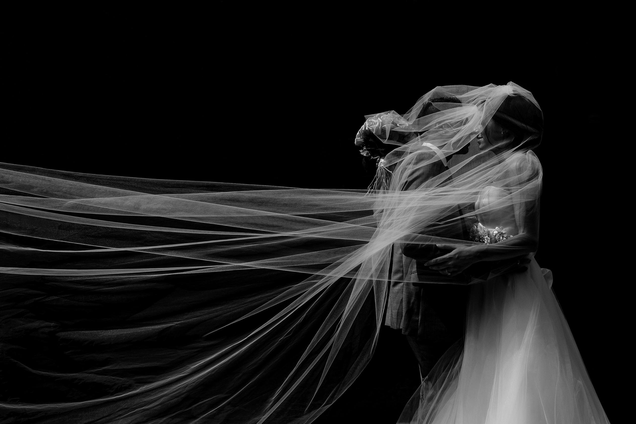 montreal-bride-groom-portrait