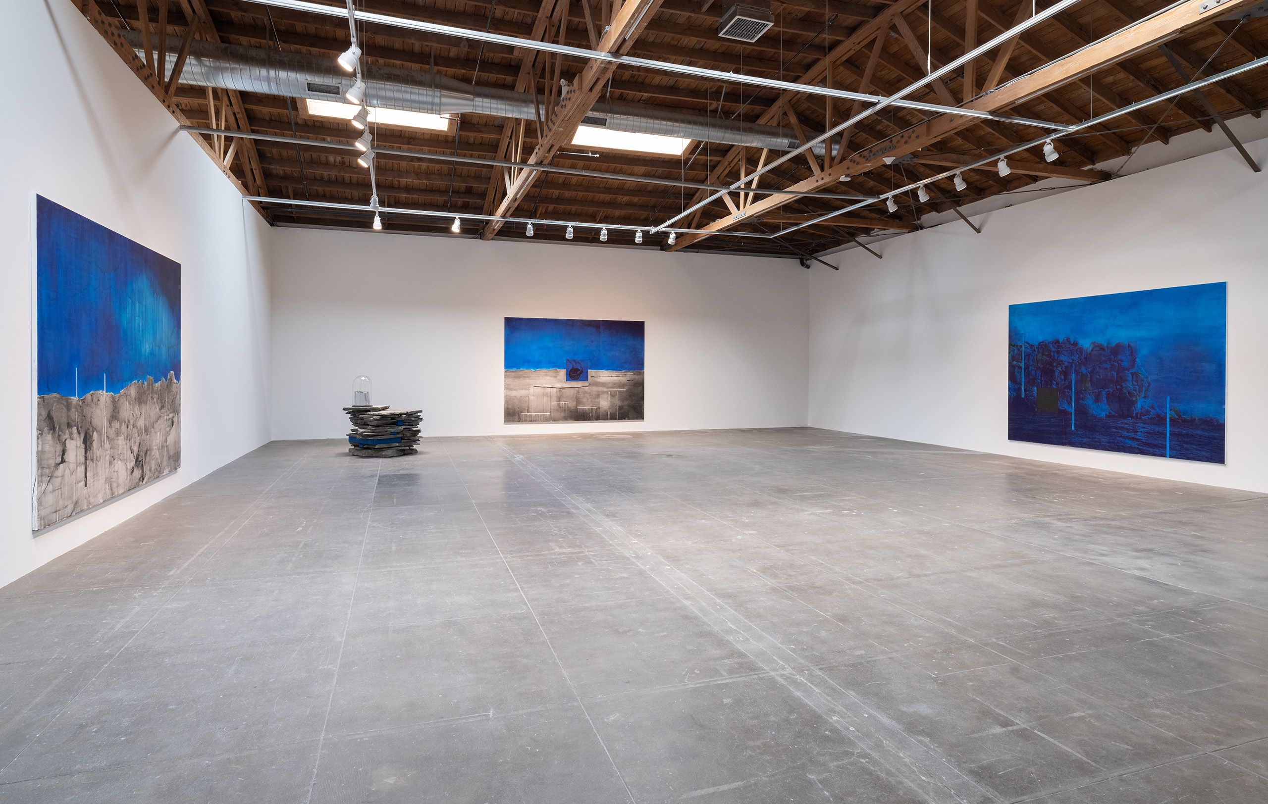 Photo credit: James Wang  "Lorna Simpson: Everrrything", Hauser & Wirth, Los Angeles 2021