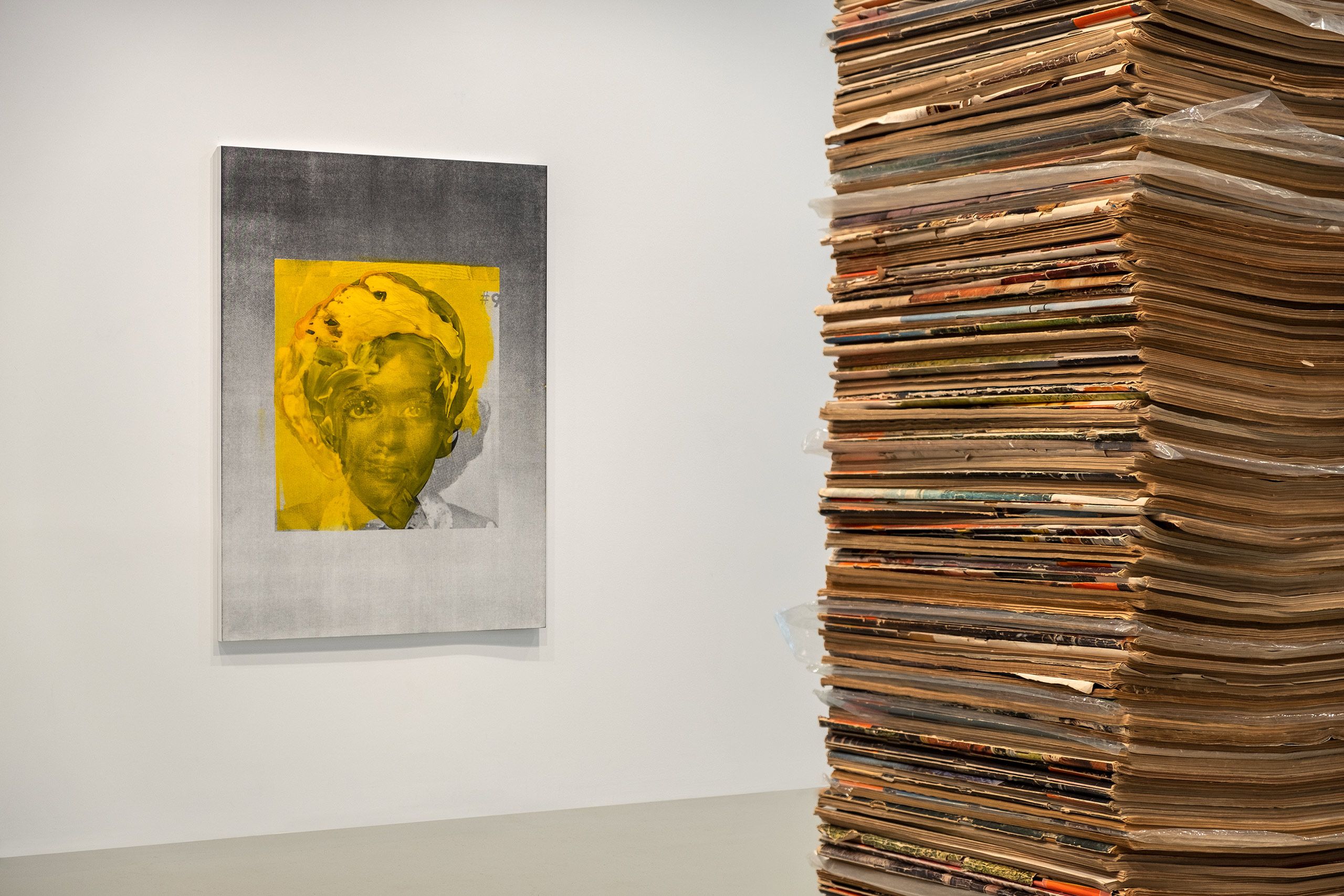 Photo credit: James Wang "Lorna Simpson: Darkening", Hauser & Wirth, New York 2019