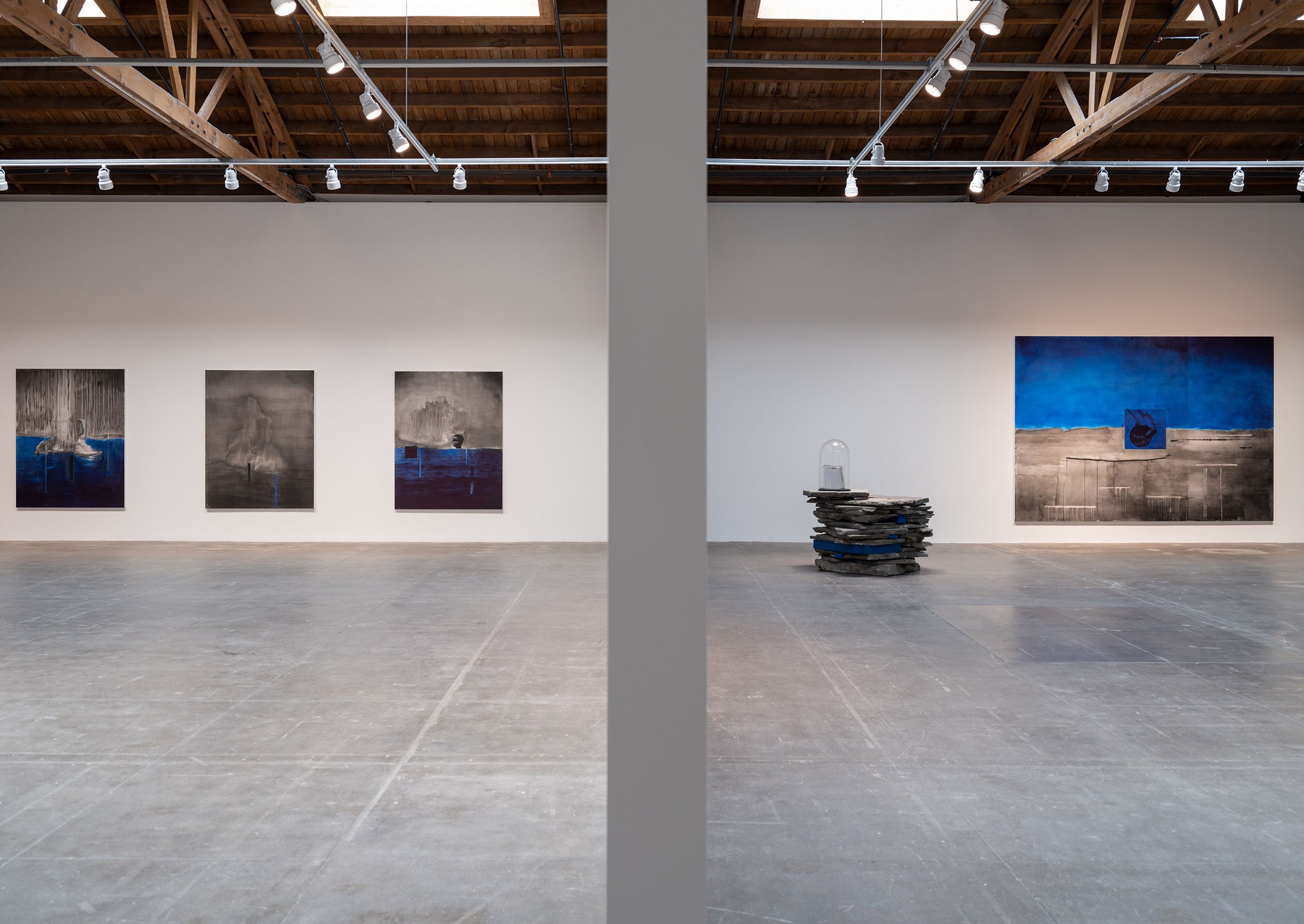 Photo credit: James Wang  "Lorna Simpson: Everrrything", Hauser & Wirth, Los Angeles 2021