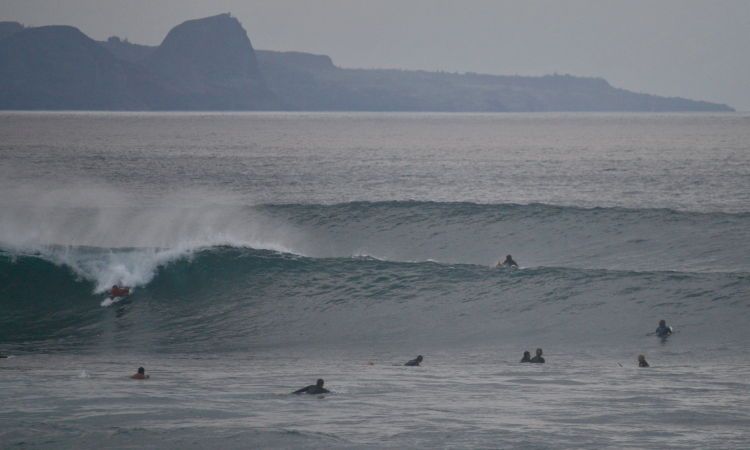 Perfect winter swell at the Lane. Ho'okipa. Maui.