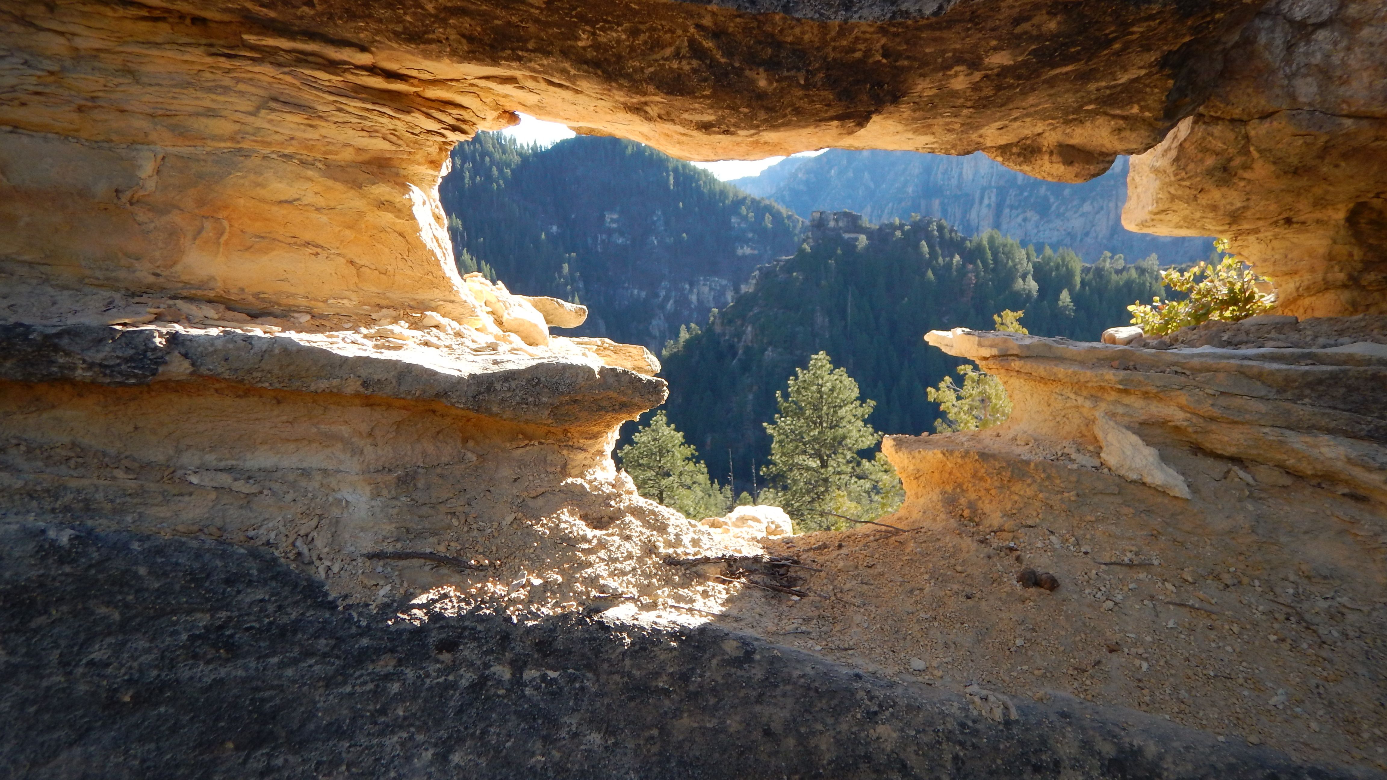 cliff window. oak creek. az