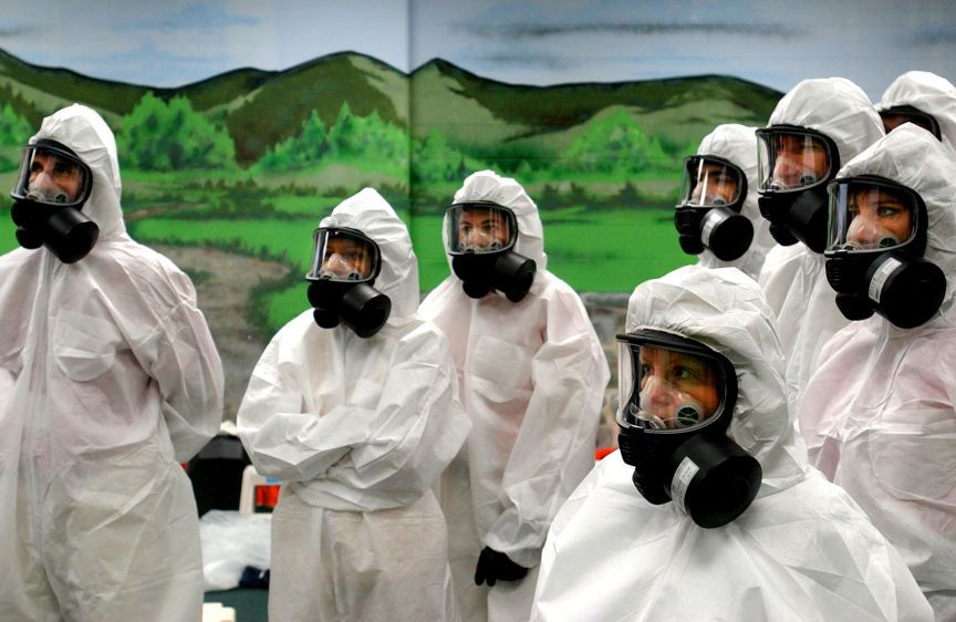 New members of the CDC's Epidemic Inteligence Service (EIS) go through bioterrorism training at the Center for Domestic Prepardness facility at Ft. McClellan outside Anniston, AL. BIOTERRORISM TRAINING