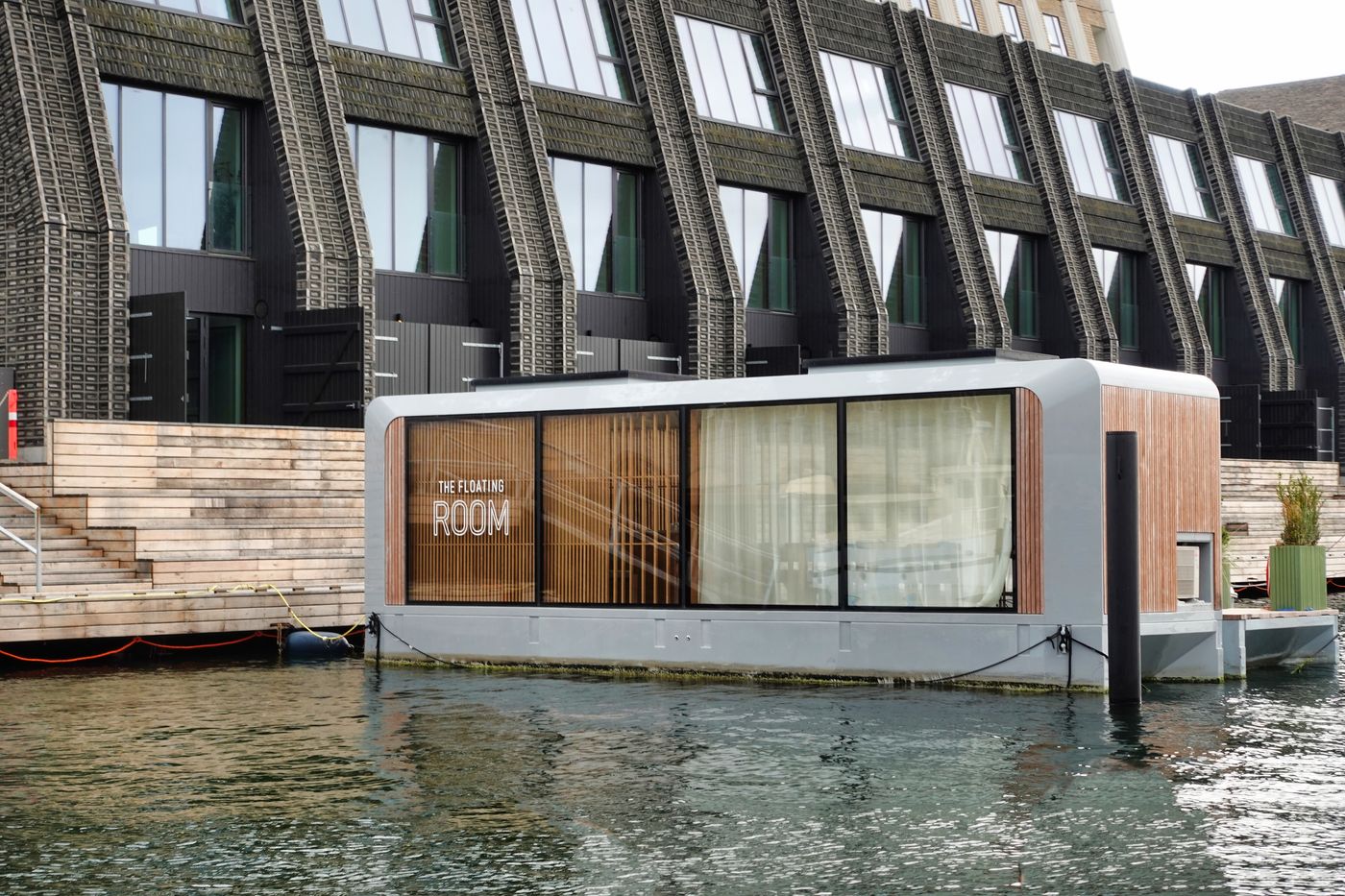 DSC00392 boat hotel.jpeg