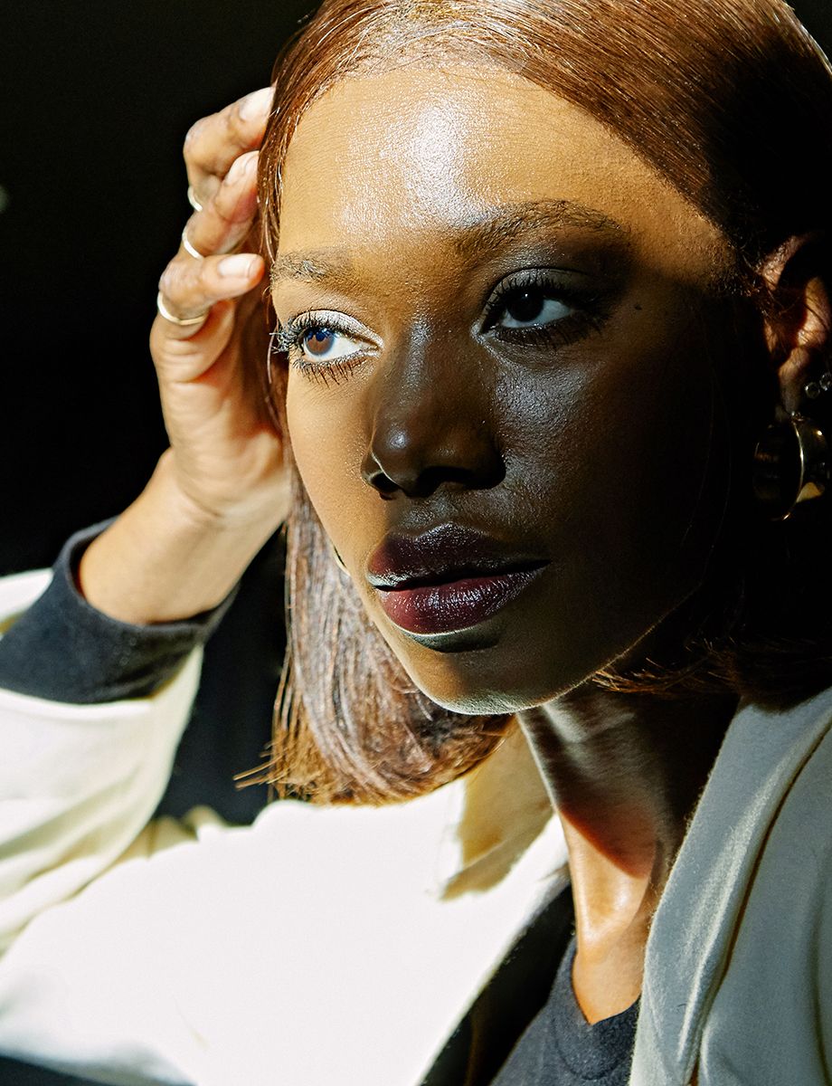 Shot_3_231215_MegWebster_Sigail_DTLA_edit_1812_crop1_f160cmin_web.jpg