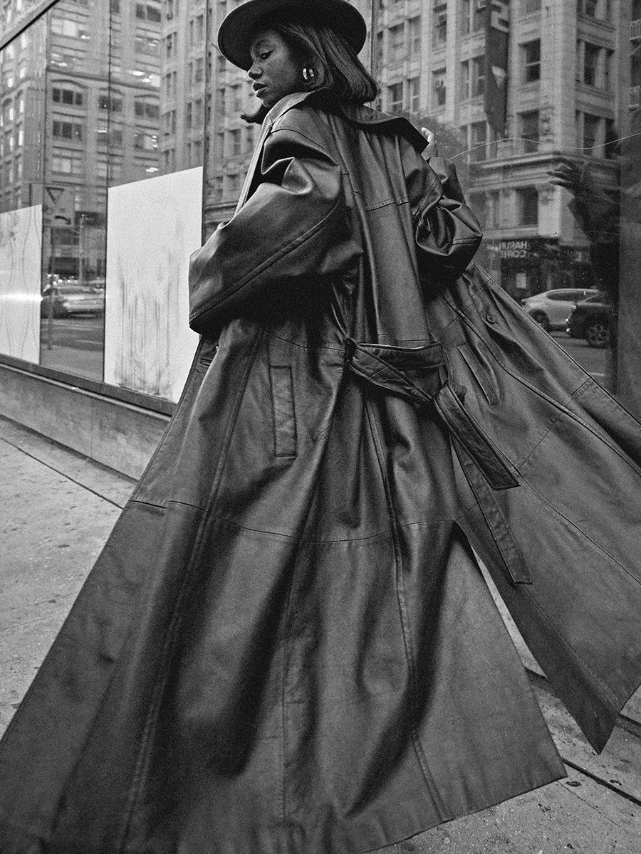 Shot_1_231215_MegWebster_Sigail_DTLA_0303_tmax32_edit_crop2_web.jpg