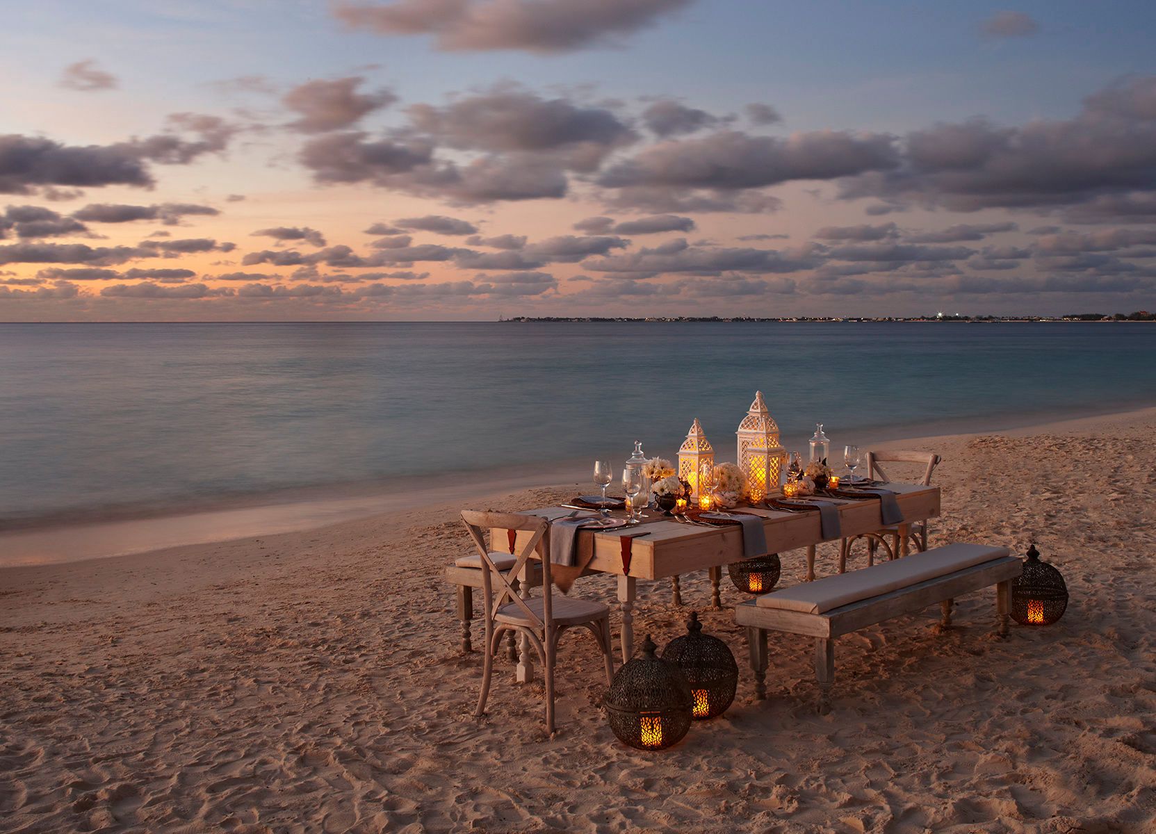Dining on Seven Mile Beach Marriott Grand Cayman