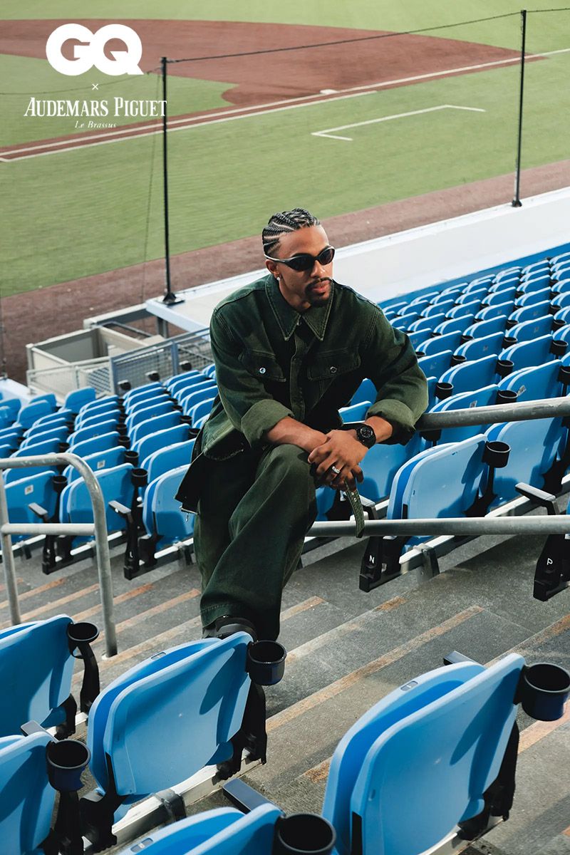 GQ_GQB_25_019_BV_GQ_x_AUDEMARSPIGUET_FRANCISCO_STILL_4.jpg