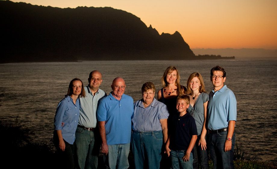 1Hanalei_Kauai_Family_Portrait.jpg