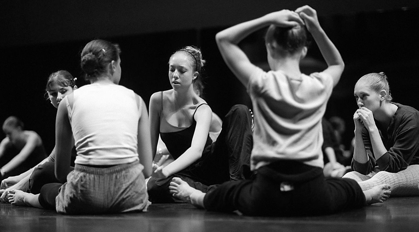 1pe___b_w_to_dance_relaxing