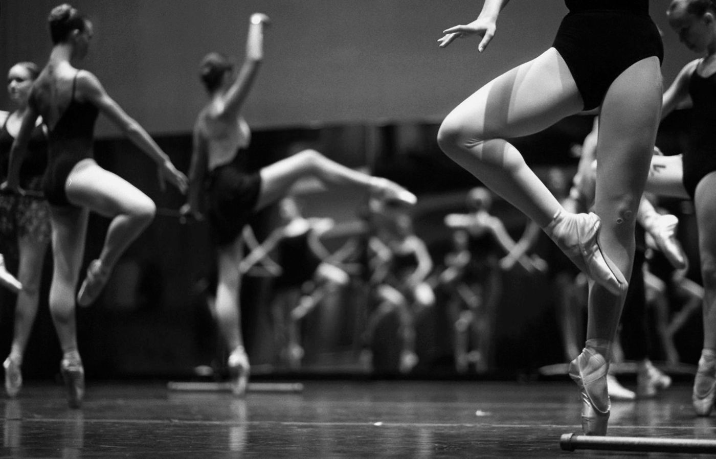 1pe___b_w_to_dance_midpart
