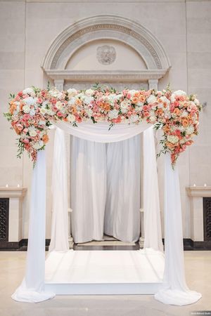 Jewish wedding with chuppah at the Dayton Art Institute