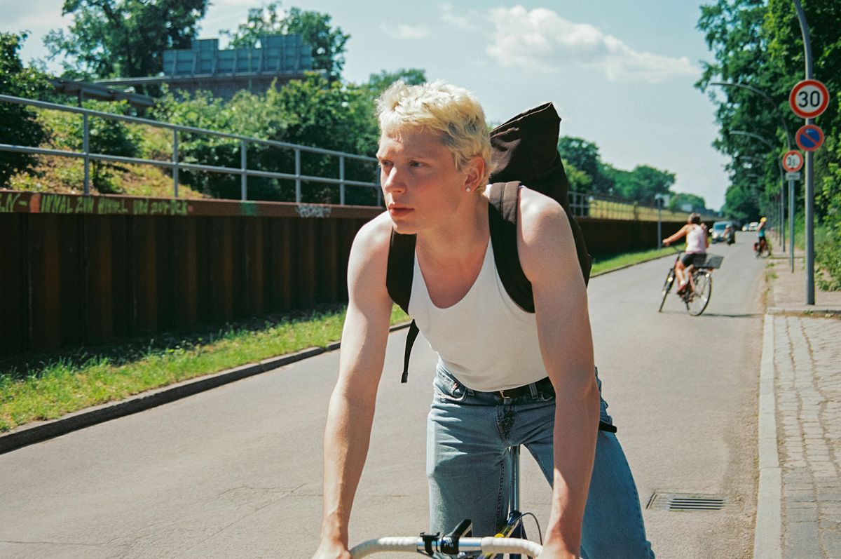 Niv_Shank_1102_film_Berlin_By_The_Lake_series_BOYS!_BOYS!_BOYS!_magazine.jpeg