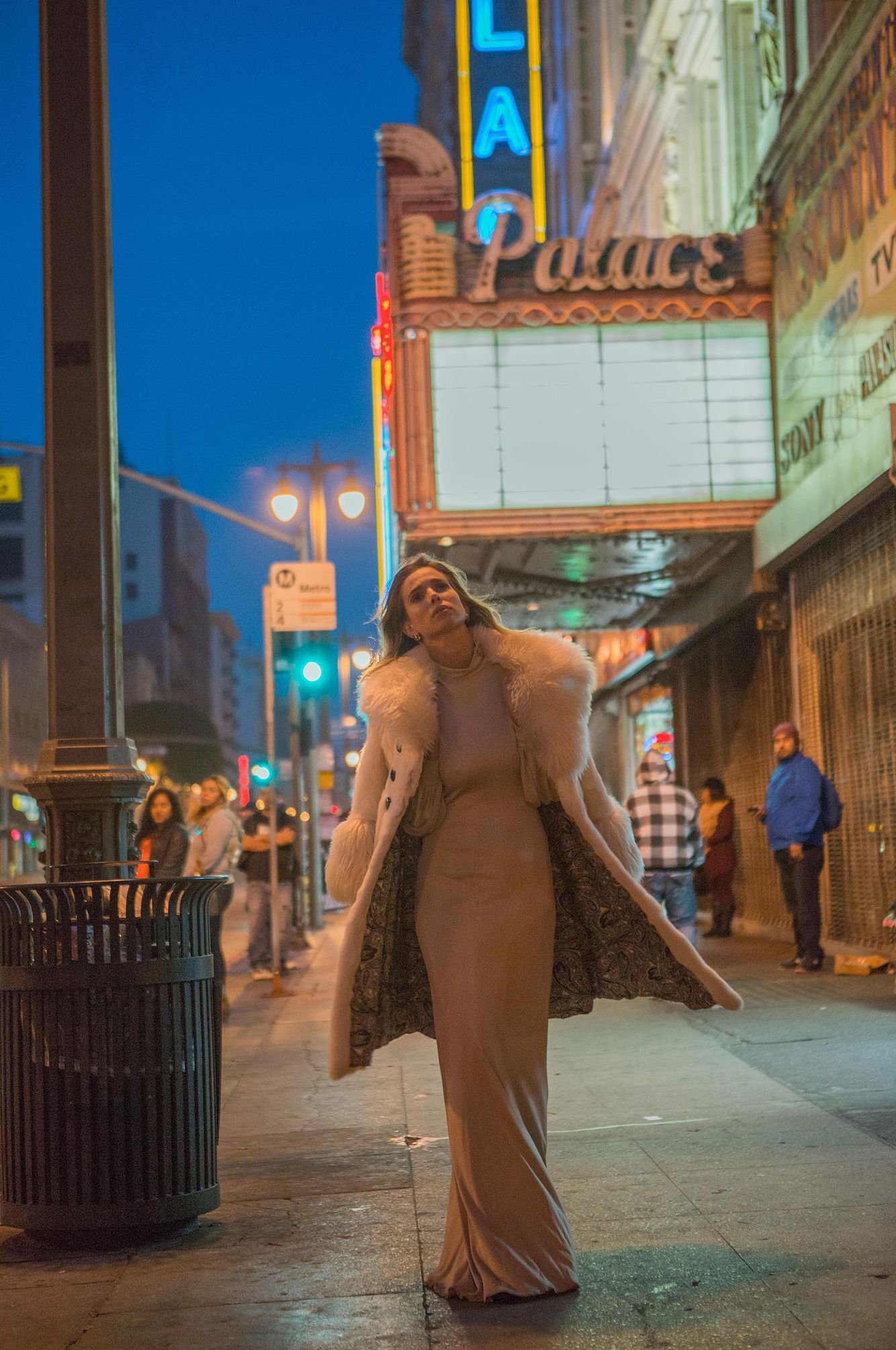 Niv_Shank_538_Angels_in_the_city_digital_down_town_Los_Angeles.jpg
