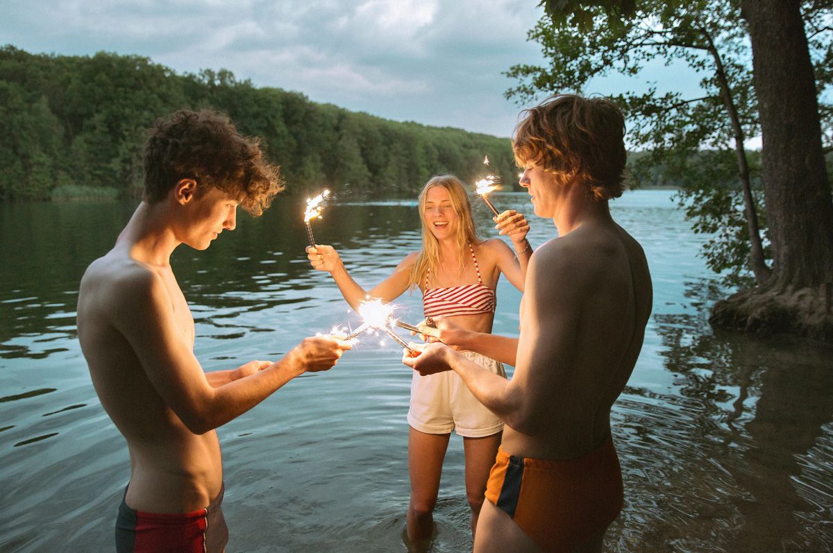 Niv_Shank_1177_film_Berlin_By_The_Lake_series_life_Style_out_takes.jpeg