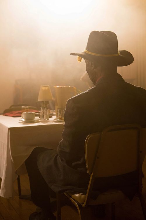 KINDRED Niv_Shank_407_Family_Album_kindred_Advertising_California_Digital.jpg