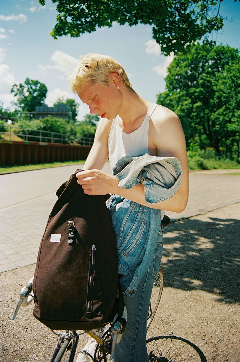 Niv_Shank_1101_film_Berlin_By_The_Lake_series_BOYS!_BOYS!_BOYS!_magazine.jpeg