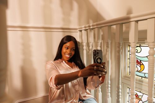 RISE- UP Niv_Shank_1746_RiseUp_Campaign_UK_Digital.jpg