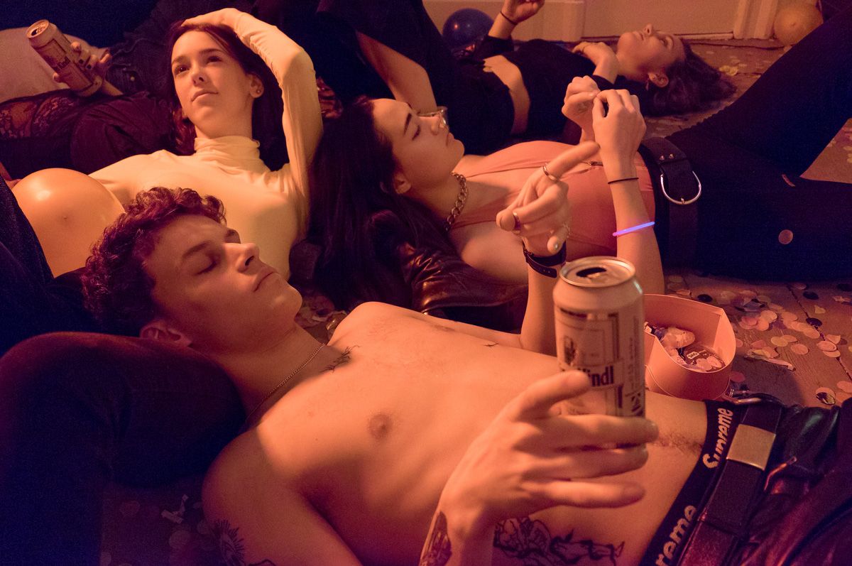 Niv_Shank_468_Surprise_Party_Berlin_digital.jpeg